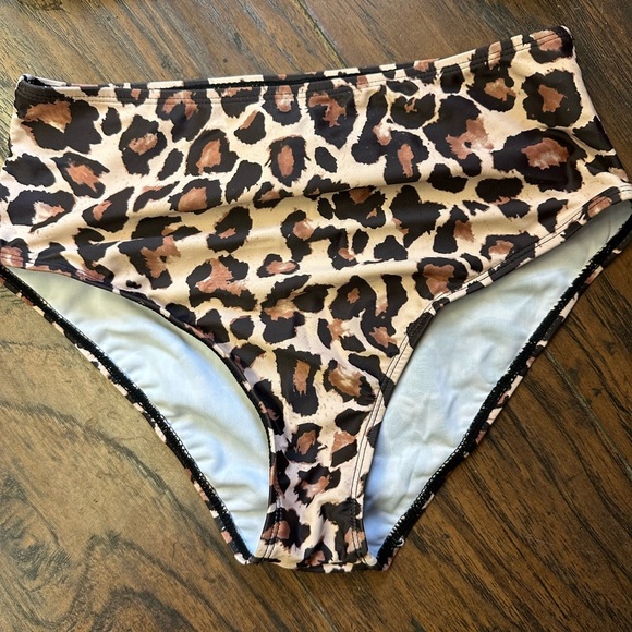 Zaful Mint and Leopard Print Bikini Set <<<161>>>> - Picture 2 of 7